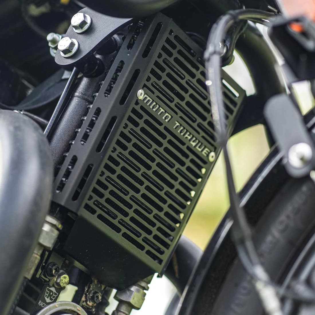 Moto Torque Short Gun 650 Radiator Guard