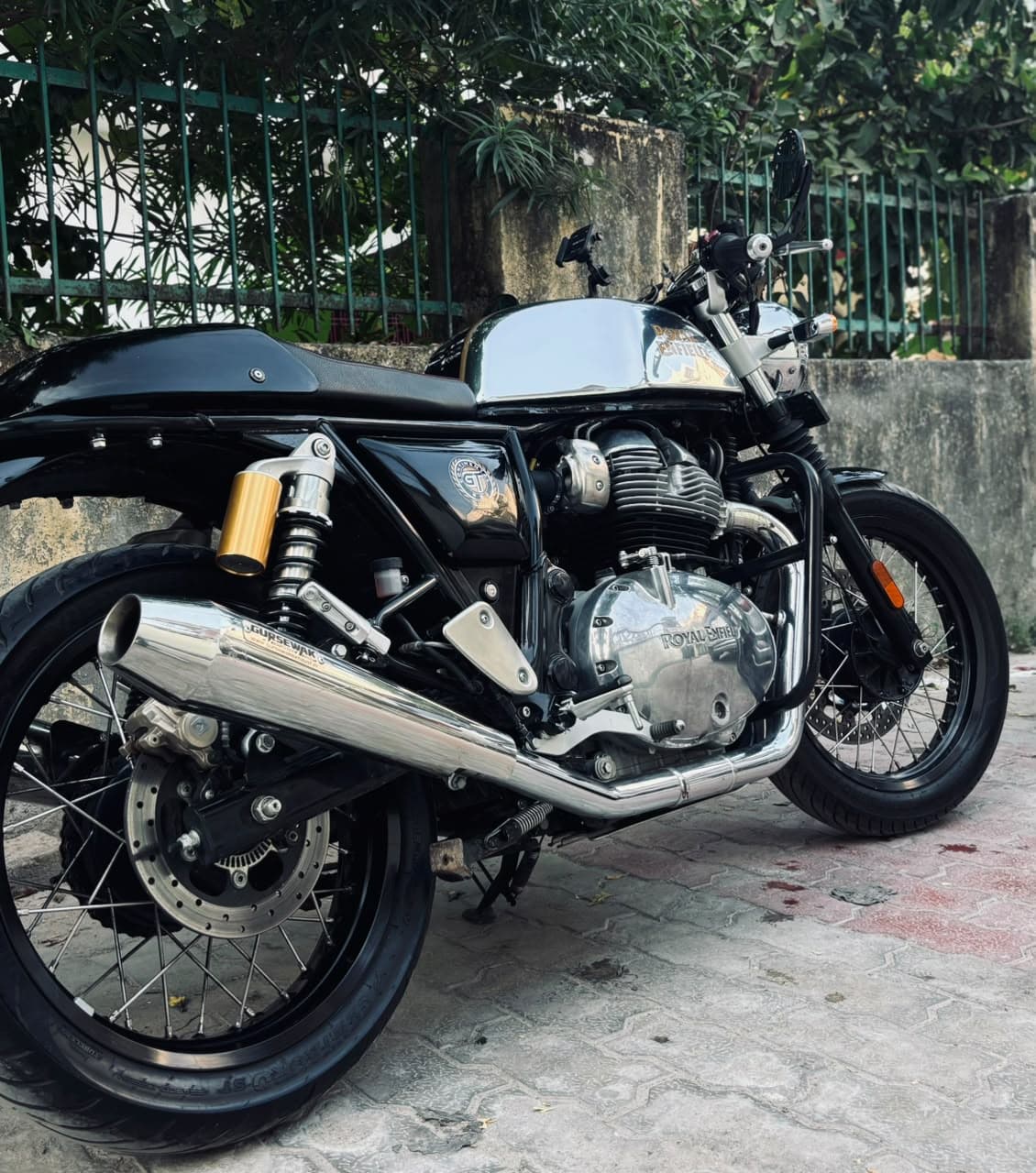 ROYAL ENFIELD GT 650 CHROME — photograph 1